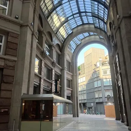 3 Minutes' Walk From The Duomo Cathedral アパート ミラノ