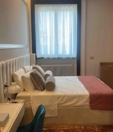 Apartment 3 Minutes' Walk From The Duomo Cathedral *