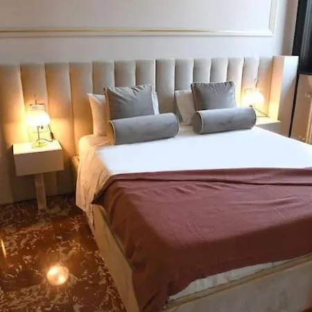 Apartment 3 Minutes' Walk From The Duomo Cathedral Milan
